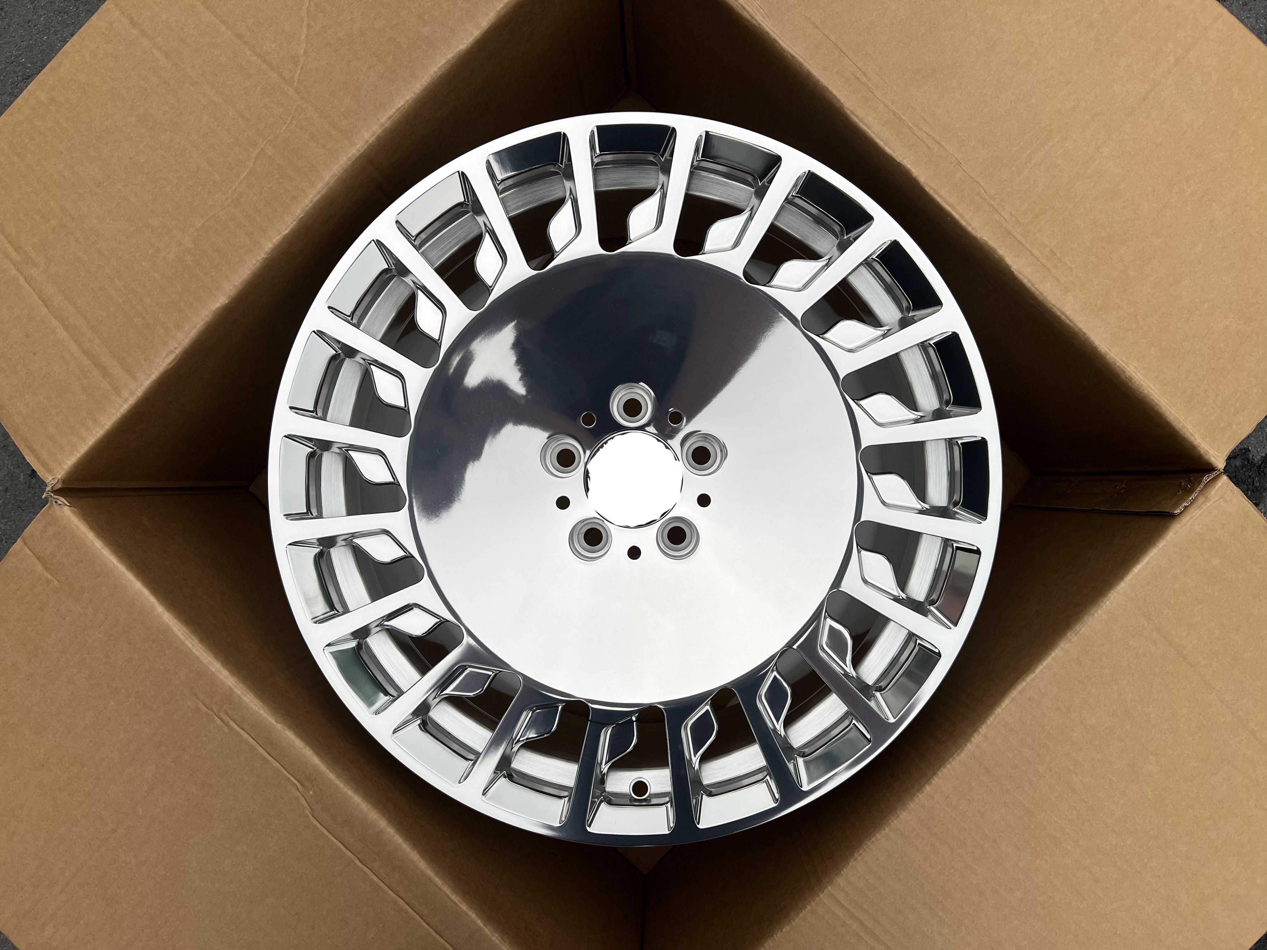 This wheel hub is suitable for Mercedes Benz S-Class Ⅱ